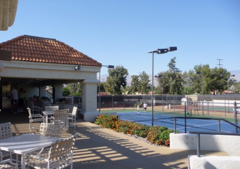 clubhouse-patio